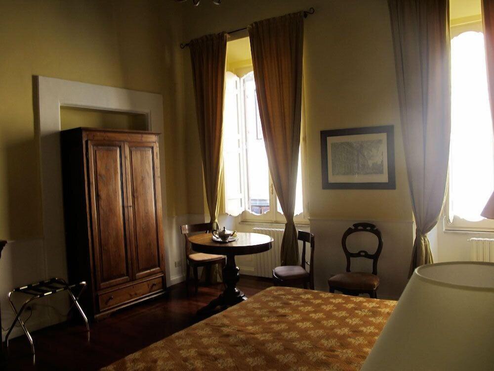 Bed and Breakfast Relais Teatro Argentina Рим Экстерьер фото