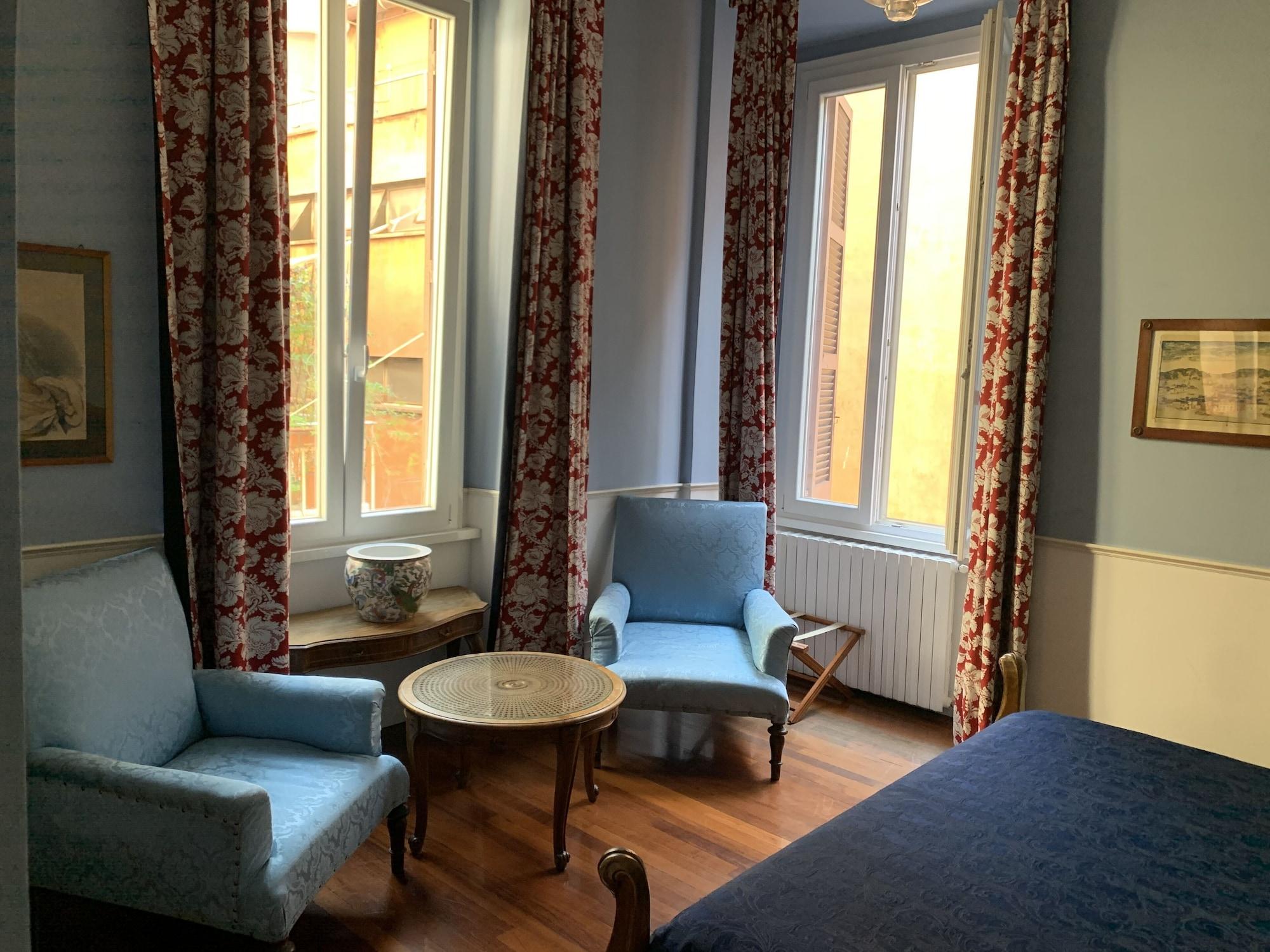 Bed and Breakfast Relais Teatro Argentina Рим Экстерьер фото