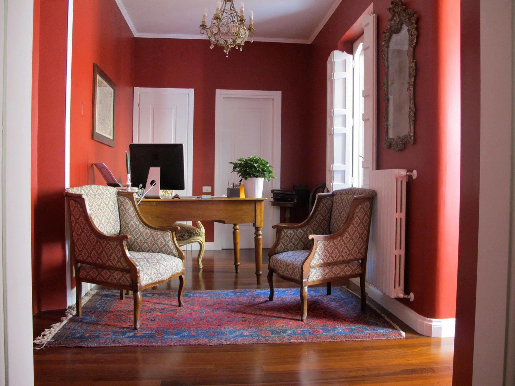 Bed and Breakfast Relais Teatro Argentina Рим Экстерьер фото